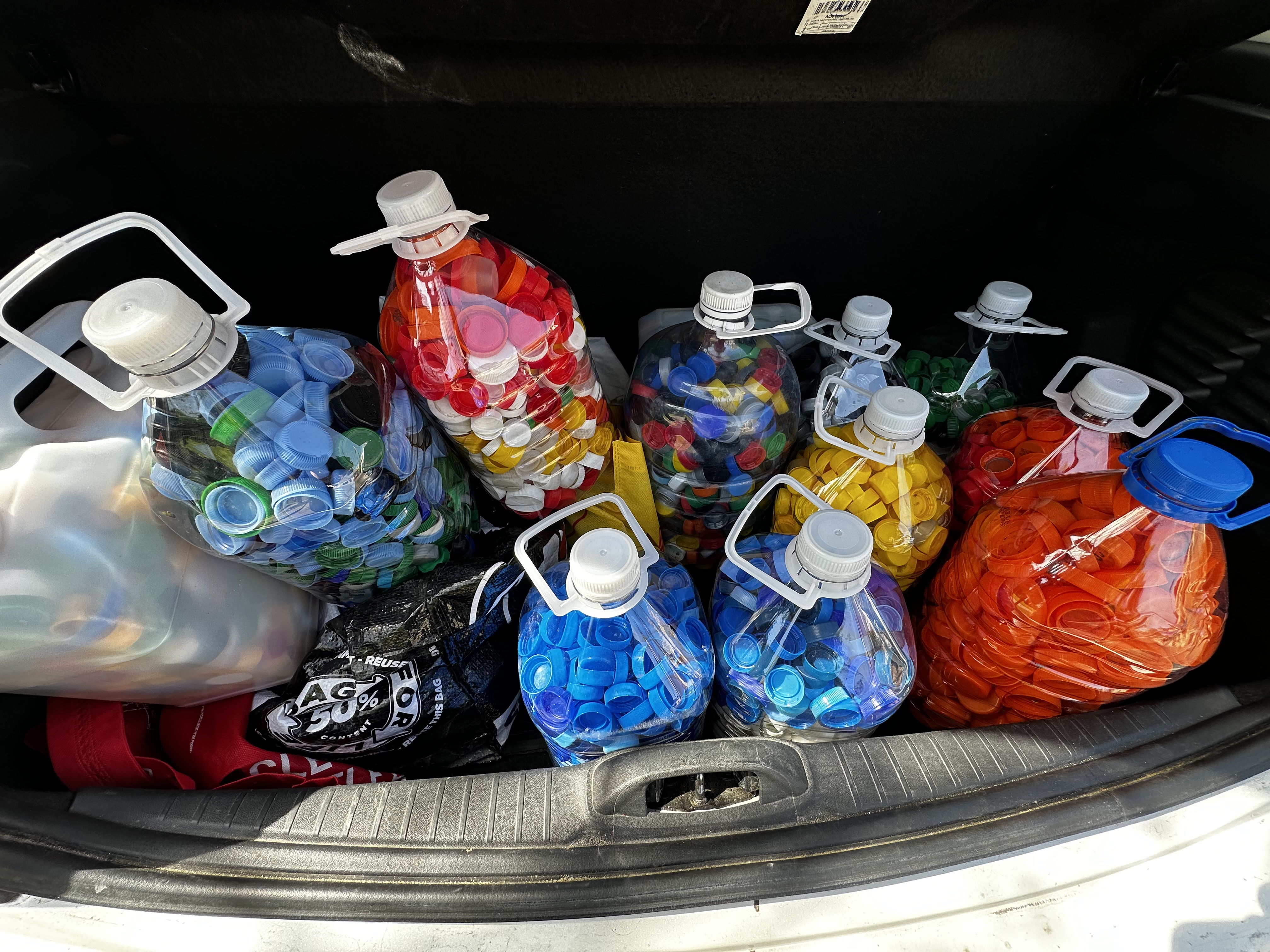 Cooperación constante con FundaCore acercando materiales reciclables